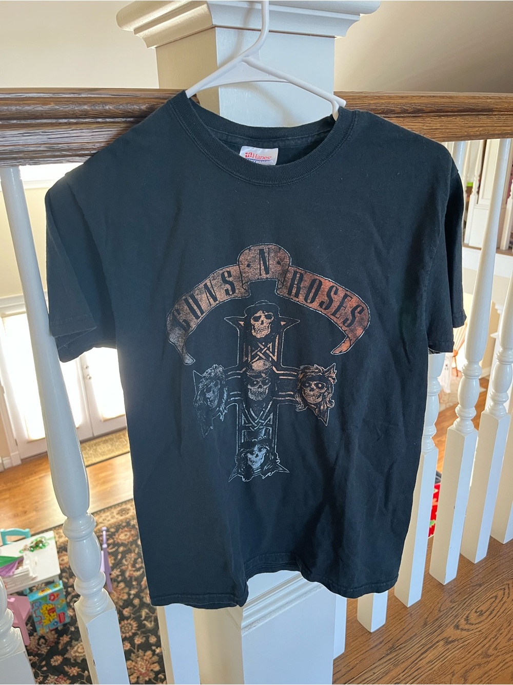 Black Guns n Roses Tee